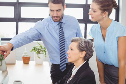 持卡十余年，6000元信用额度，现应还清多少？